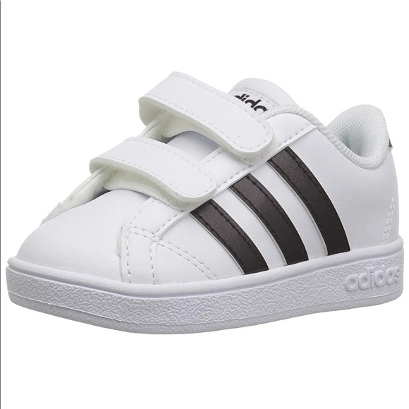 adidas 3 stripe tennis shoes